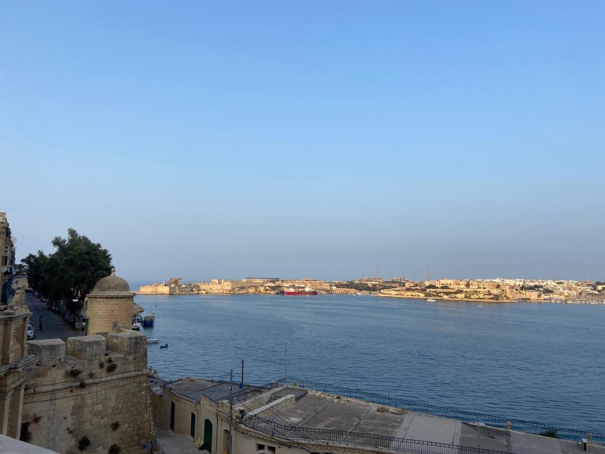 Stylish Seaview Valletta House Екстериор снимка