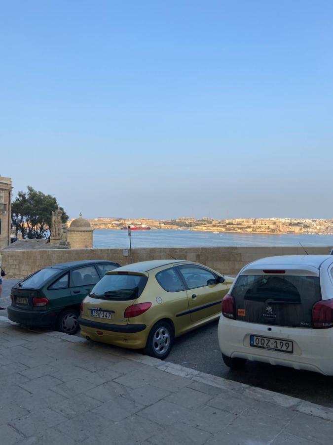 Stylish Seaview Valletta House Екстериор снимка